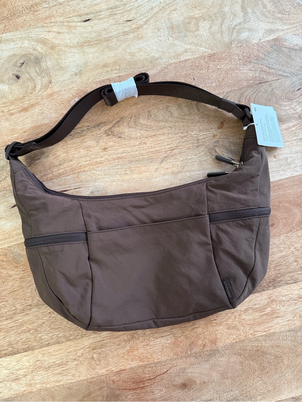 Lulu Lemon slouchy sling bag. - Picture 2 of 3